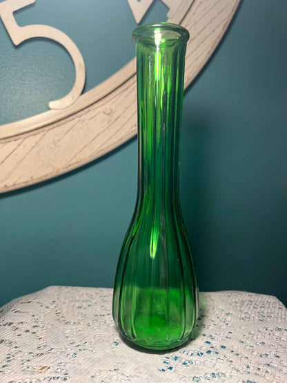 Vintage Indiana Glass Ribbed Bud Vase | 9" Emerald Green | Flower Vase Collectible
