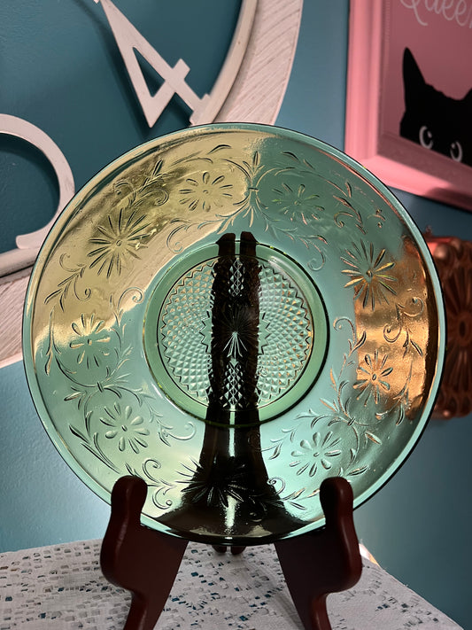 Vintage Tiara Indiana Glass Chantilly green 8" fruit and vegetable serving bowl FTD 1979