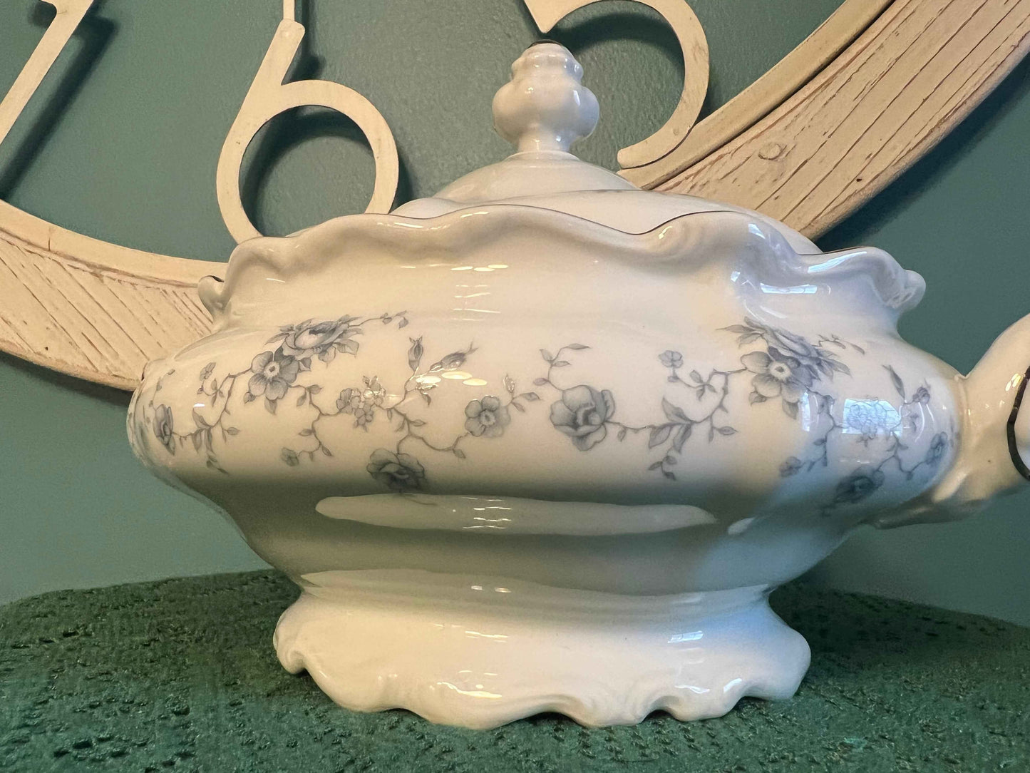 Johann Haviland Blue Garland Covered Casserole Dish | Vintage Porcelain