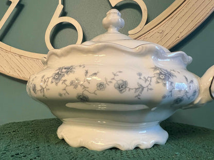 Johann Haviland Blue Garland Covered Casserole Dish | Vintage Porcelain