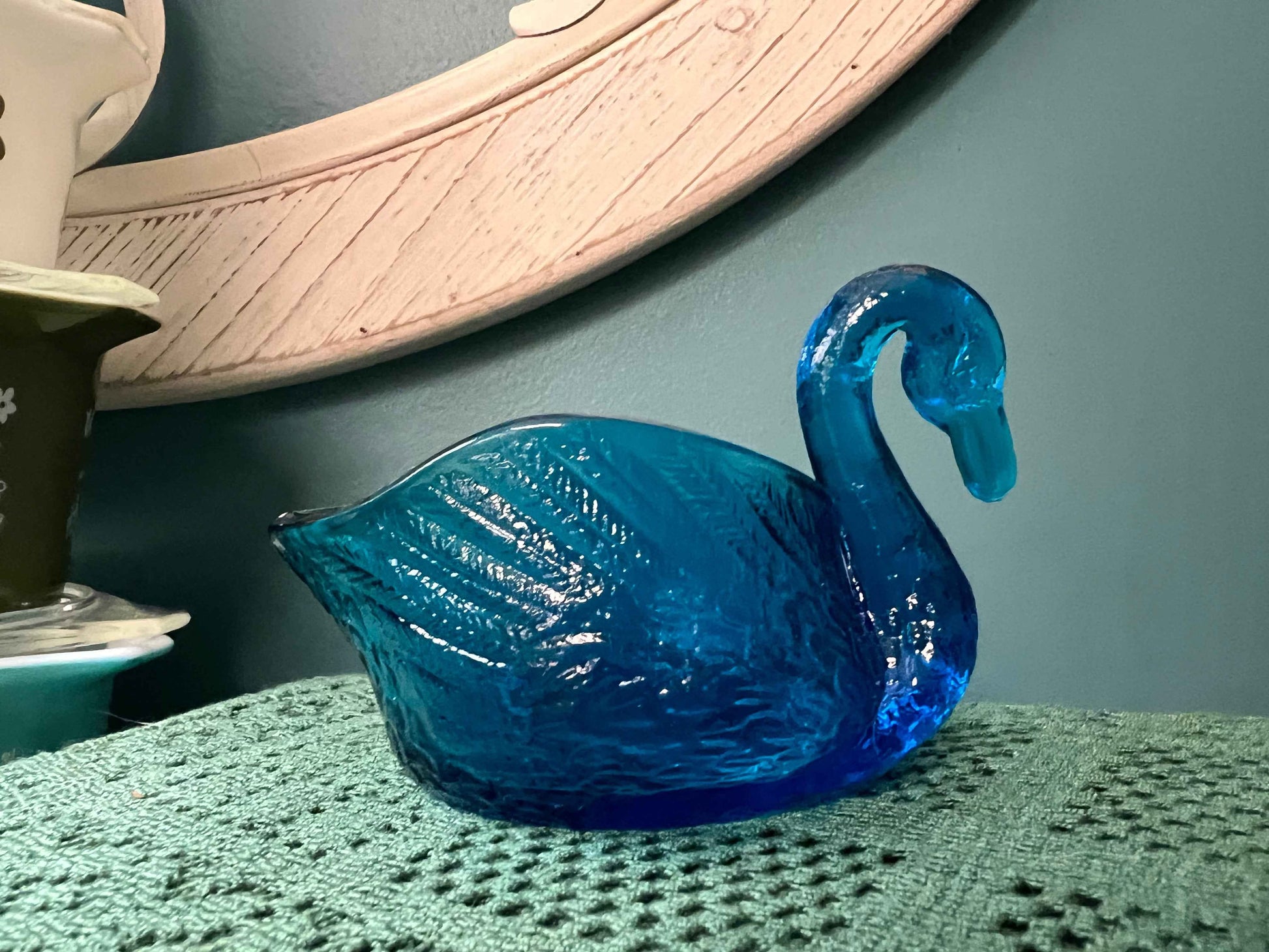Vintage L.E. Smith Cobalt Blue Glass Swan Dish | Collectible Trinket or Candy Dish | Textured Feather Design