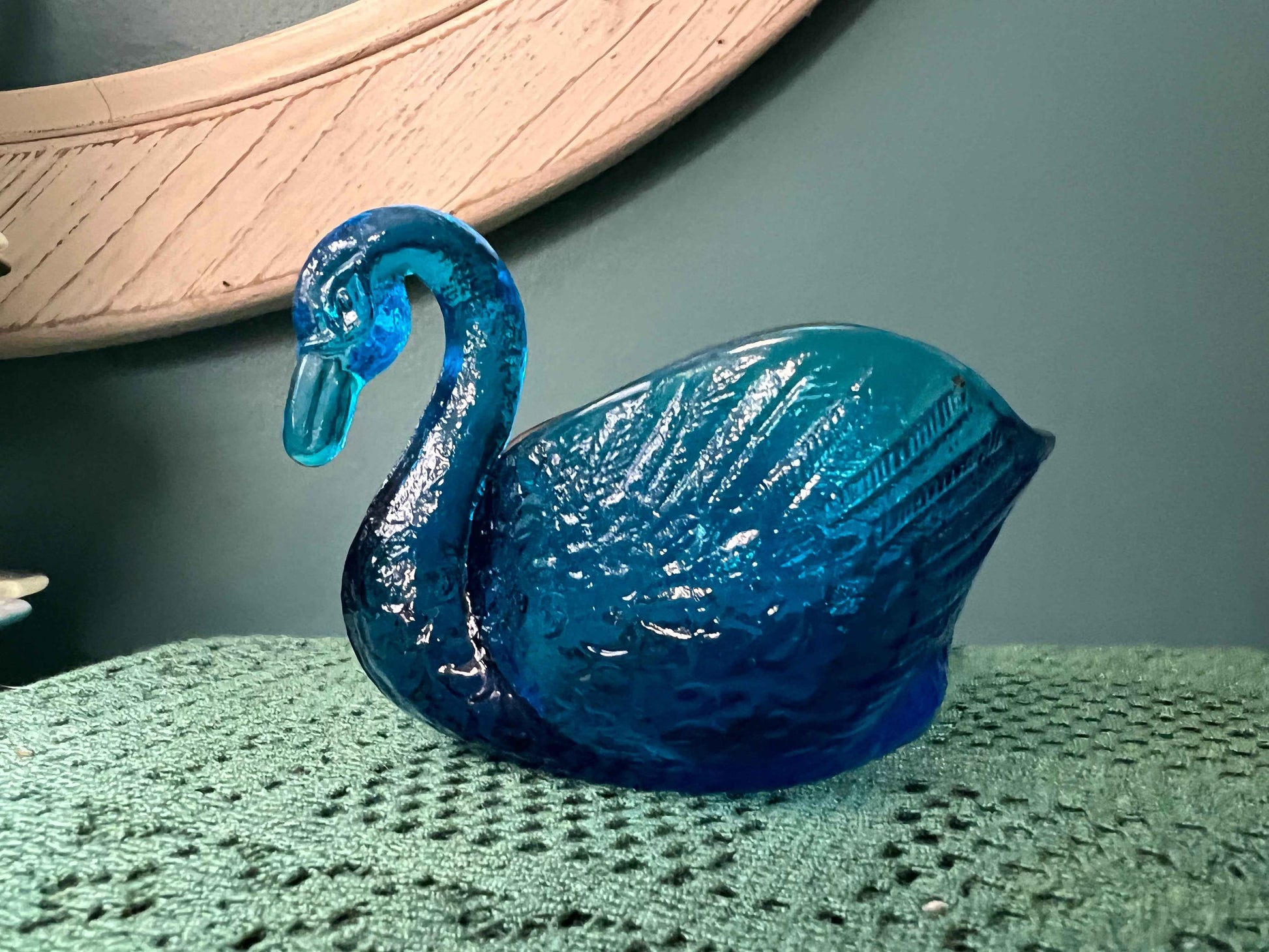 Vintage L.E. Smith Cobalt Blue Glass Swan Dish | Collectible Trinket or Candy Dish | Textured Feather Design