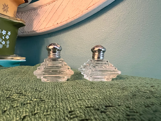 Vintage Irice pyramid ribbed glass salt and pepper shakers from mid-century America