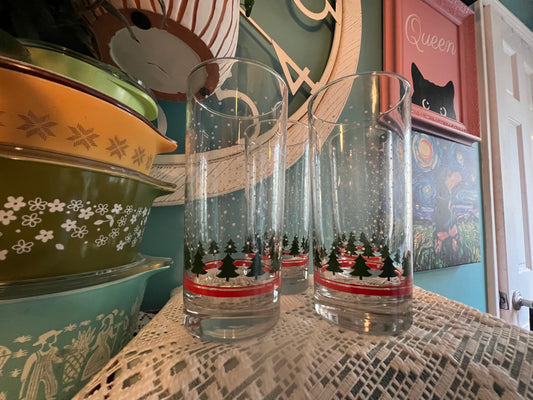 Set of 4 vintage Libbey Holiday Winterland Christmas glasses 1970s–80s