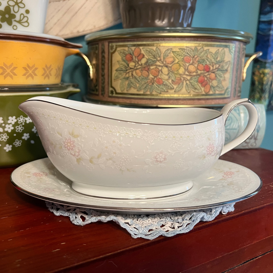 vintage Noritake gravy bowl