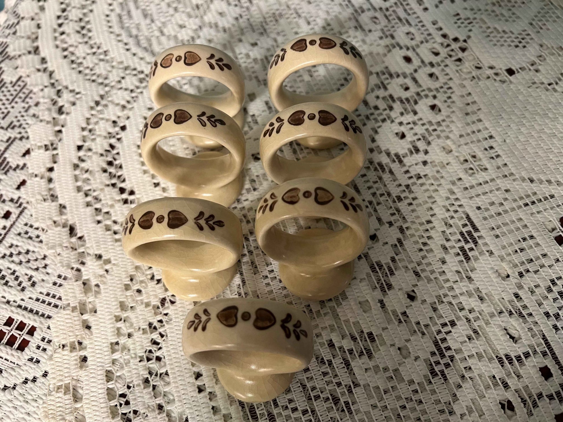 Vintage Pfaltzgraff Village Napkin Rings - Set of 7 | Vintage Tableware