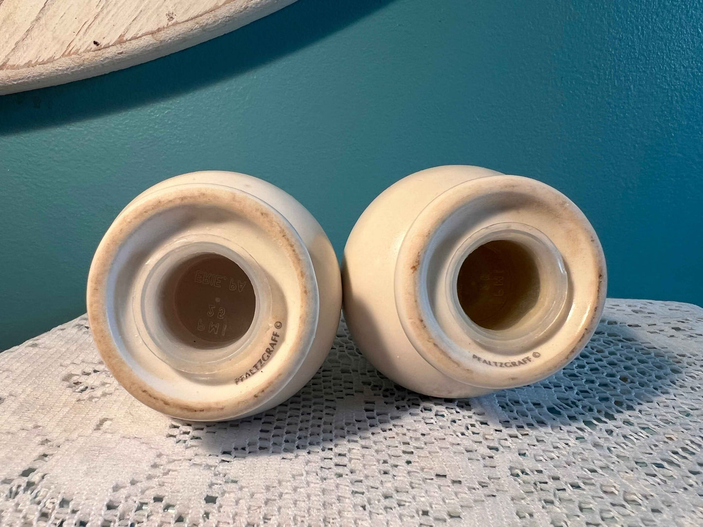 Vintage Pfaltzgraff Tea Rose Salt & Pepper Shakers | Stoneware Collectible