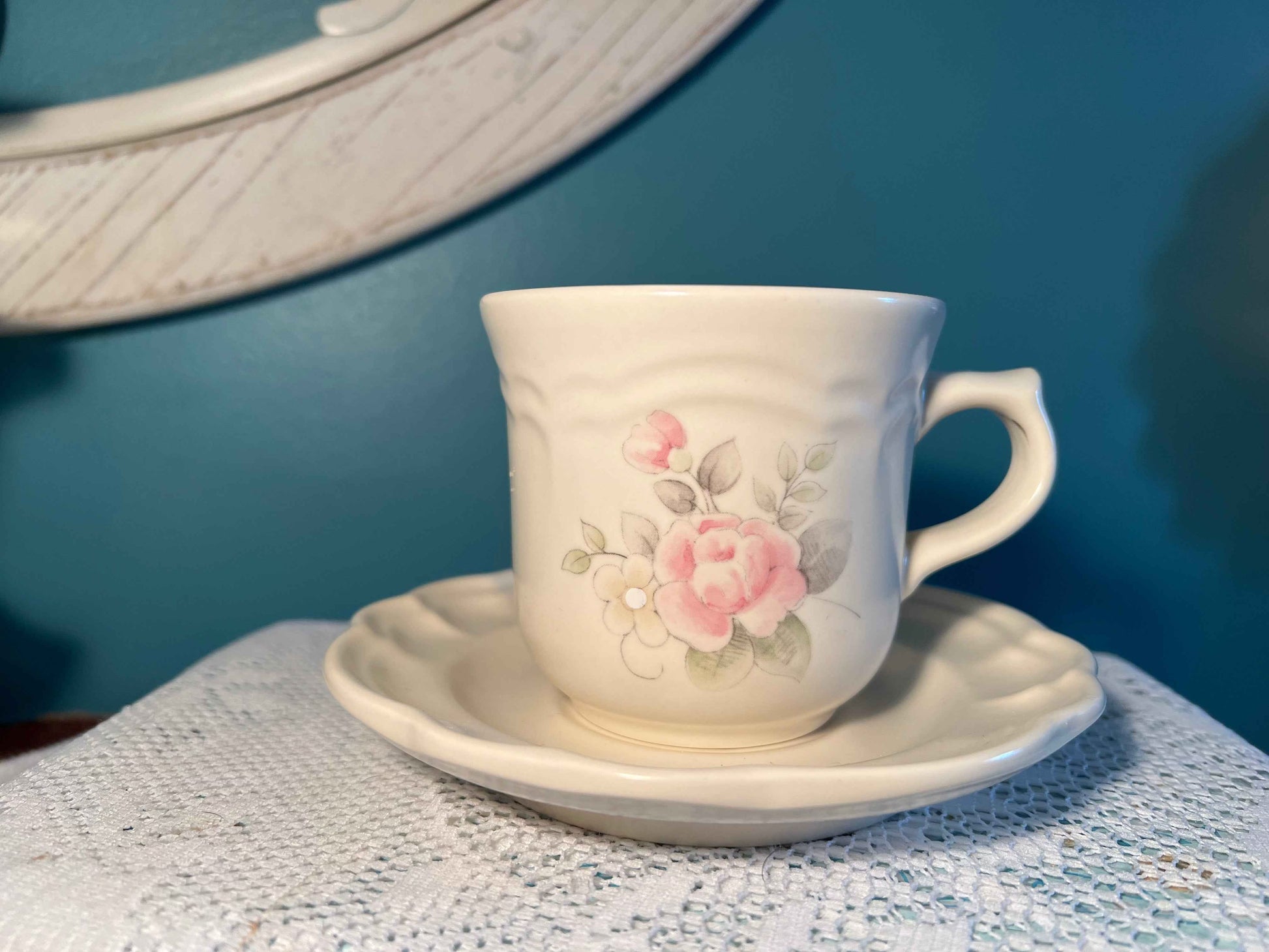 Vintage Pfaltzgraff Tea Rose Cup & Saucer - Set of 4 | Pink Floral on Ivory | Collectible Tableware