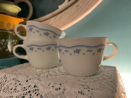 1970s Pyrex milk glass coffee mug, Cornflower Blue Floral, excellent vintage condition