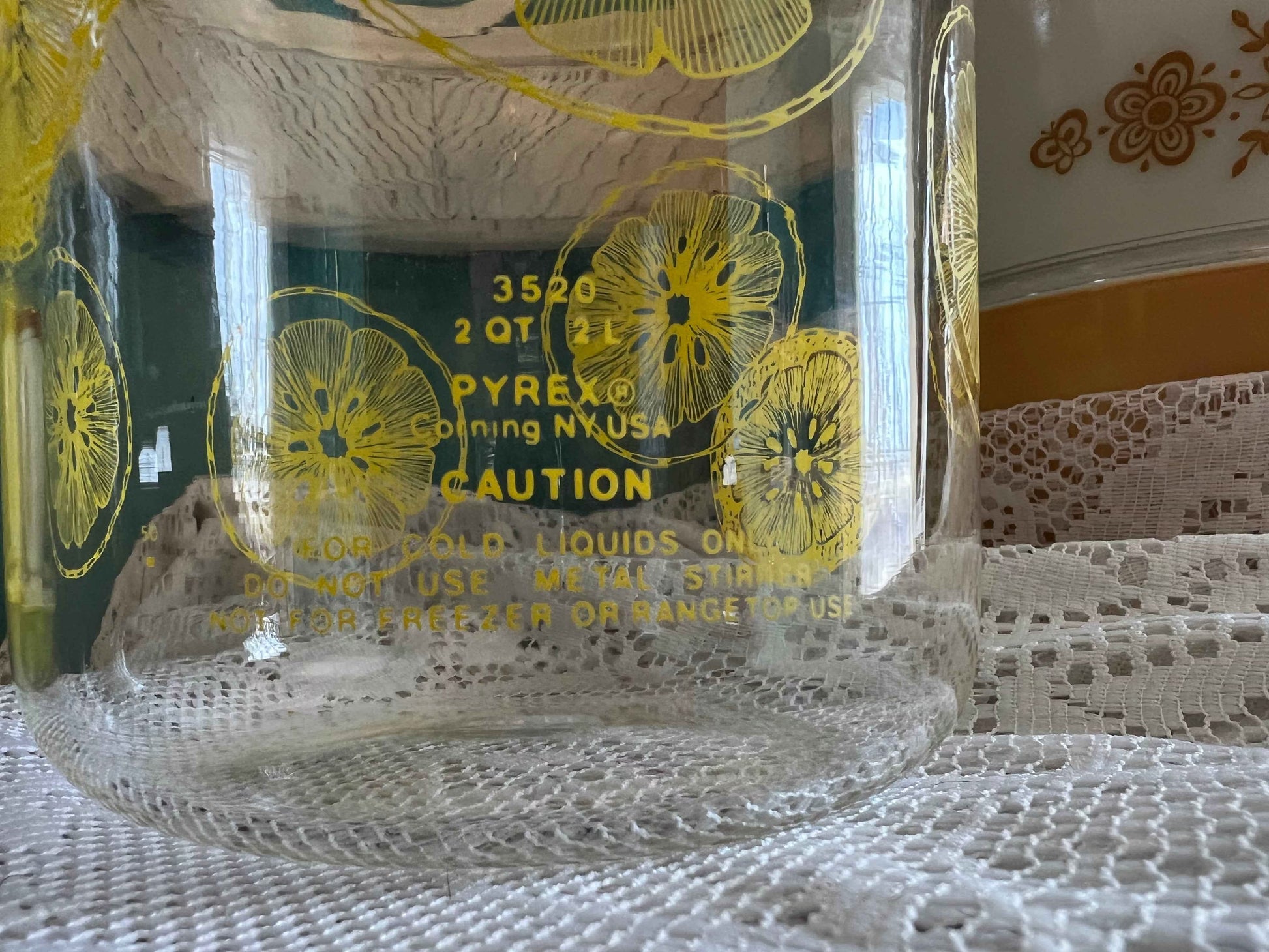 Vintage Pyrex Lemon Slices Glass Carafe | Yellow Pattern with Lid