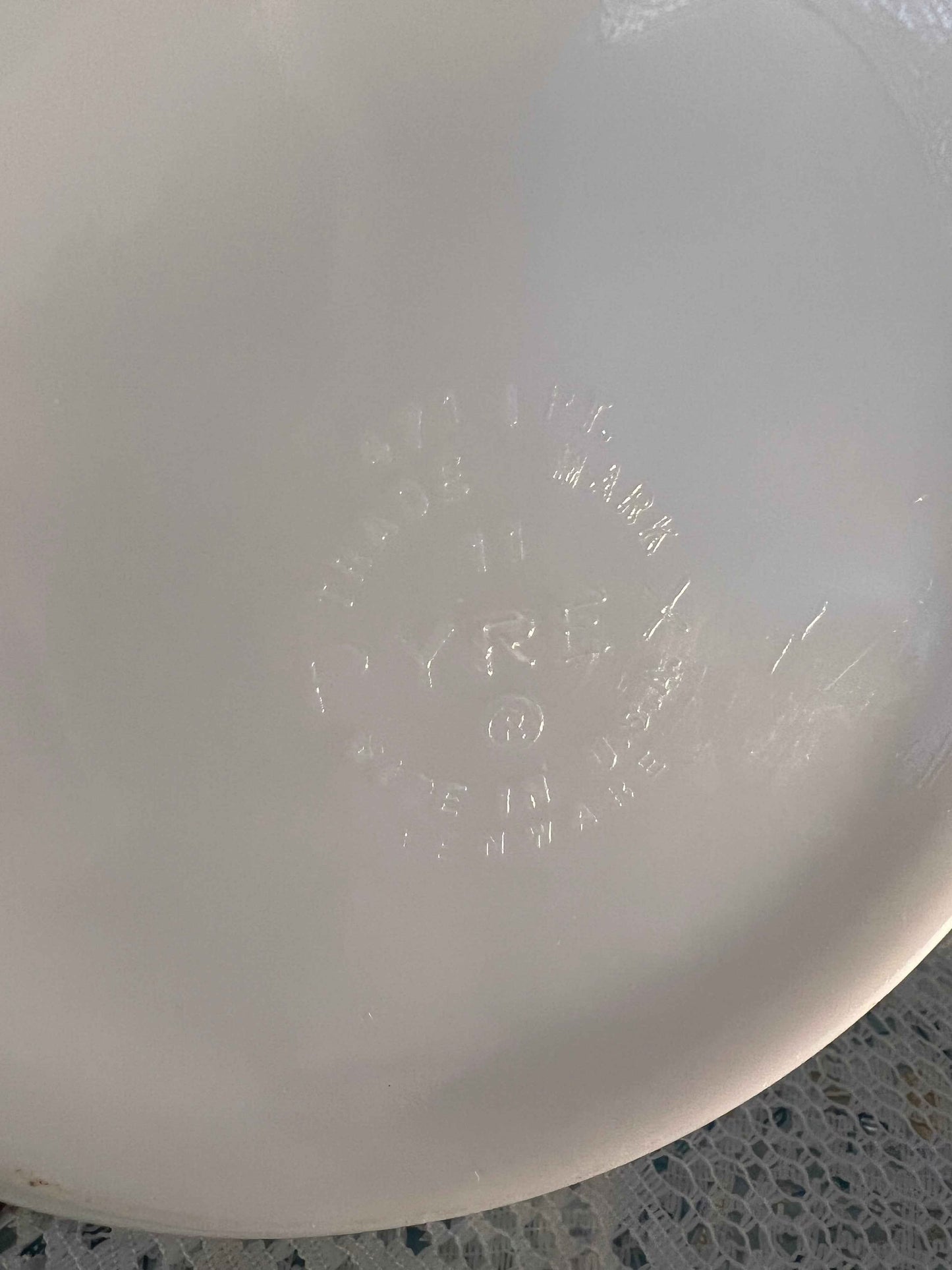 Pyrex White Milk Glass Casserole Dish #471 | 1 Pint | Vintage Kitchenware