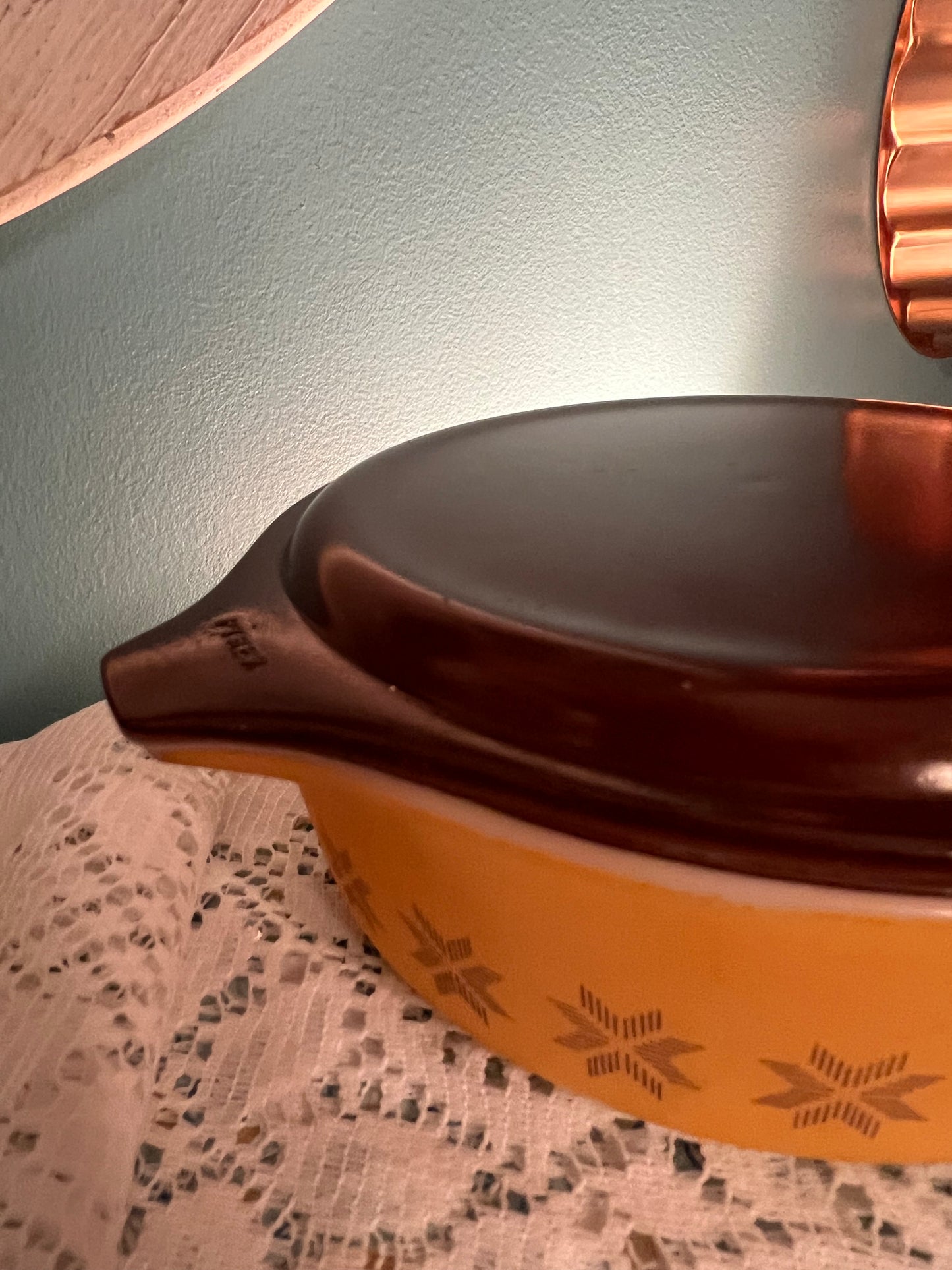 Gold star Pyrex milk glass casserole from 1963–1967