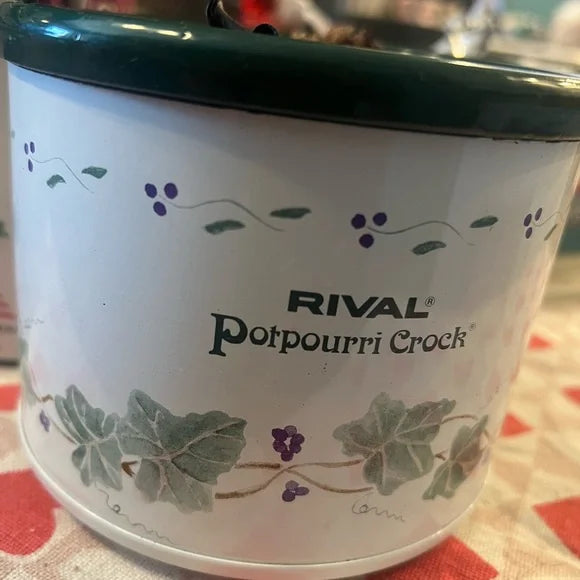 1-cup ceramic Rival warmer for potpourri or fragrance oils