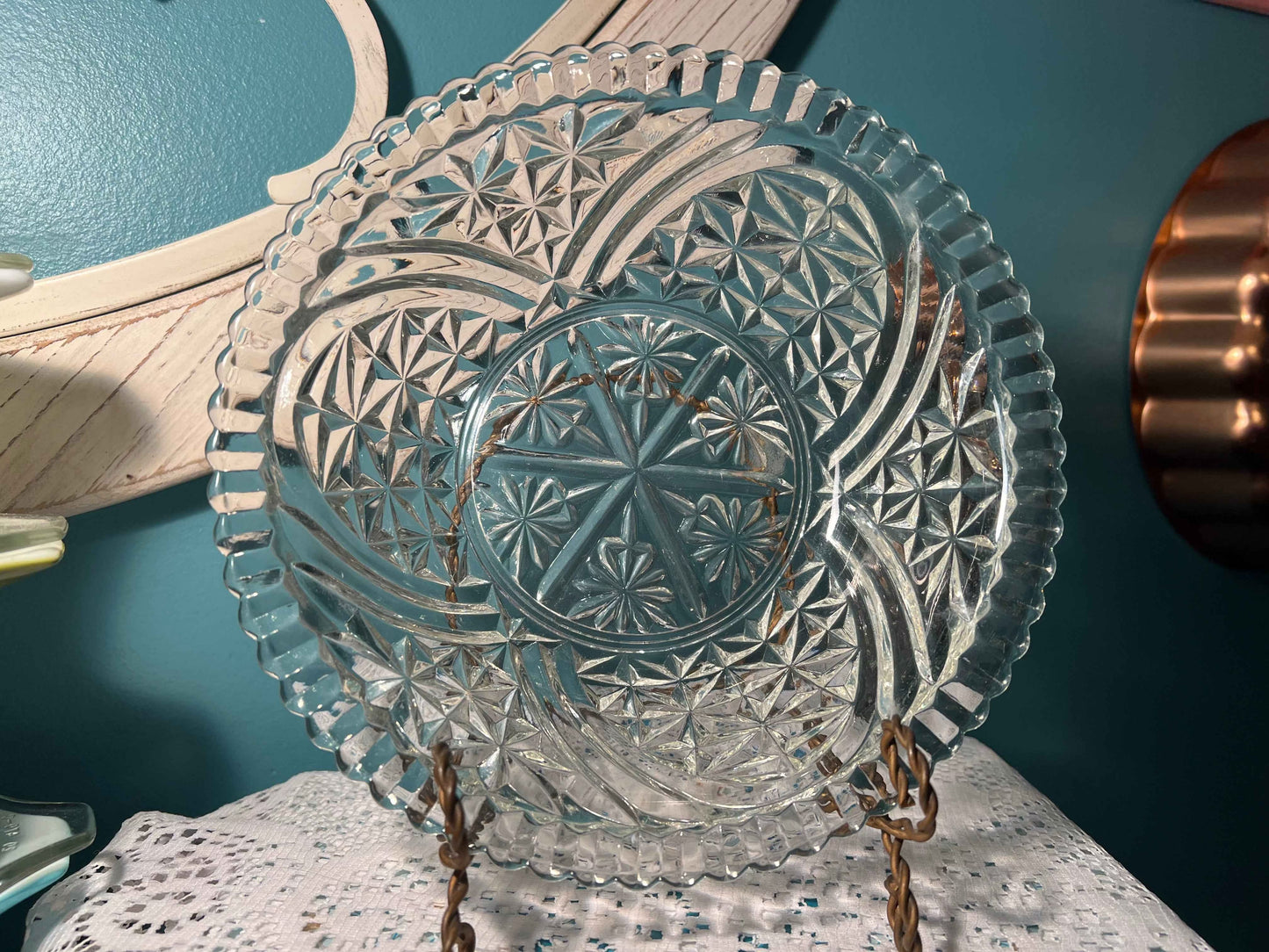 Vintage Anchor Hocking Stars and Bars Bowl | 8" Round Pressed Glass | Collectible