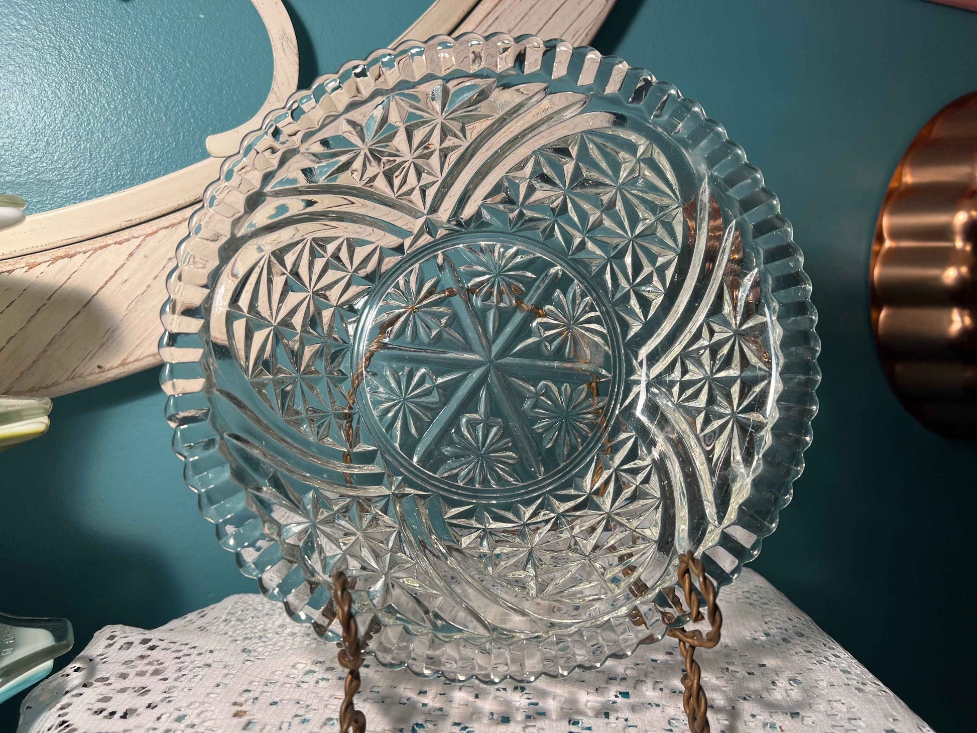 Vintage Anchor Hocking Stars and Bars Bowl | 8" Round Pressed Glass | Collectible