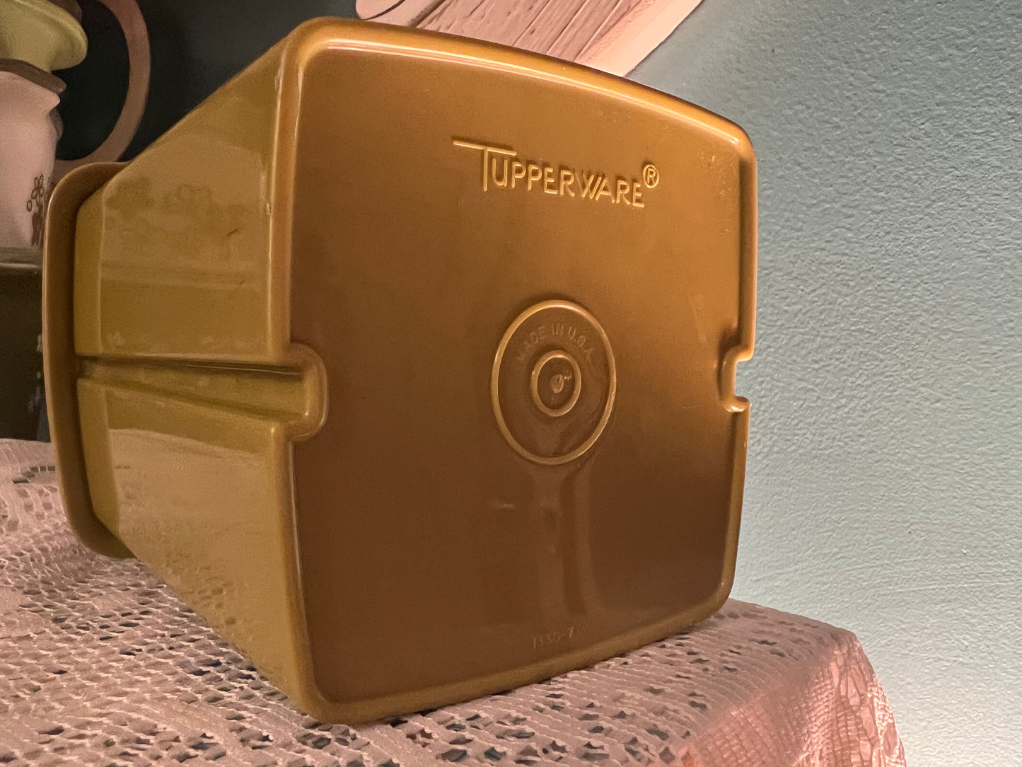 Collectible Tupperware 1330-11 Pick-A-Deli container for retro kitchens and entertaining