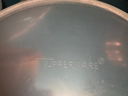 Collectible vintage Tupperware plastic bowl #272-13 with original lid
