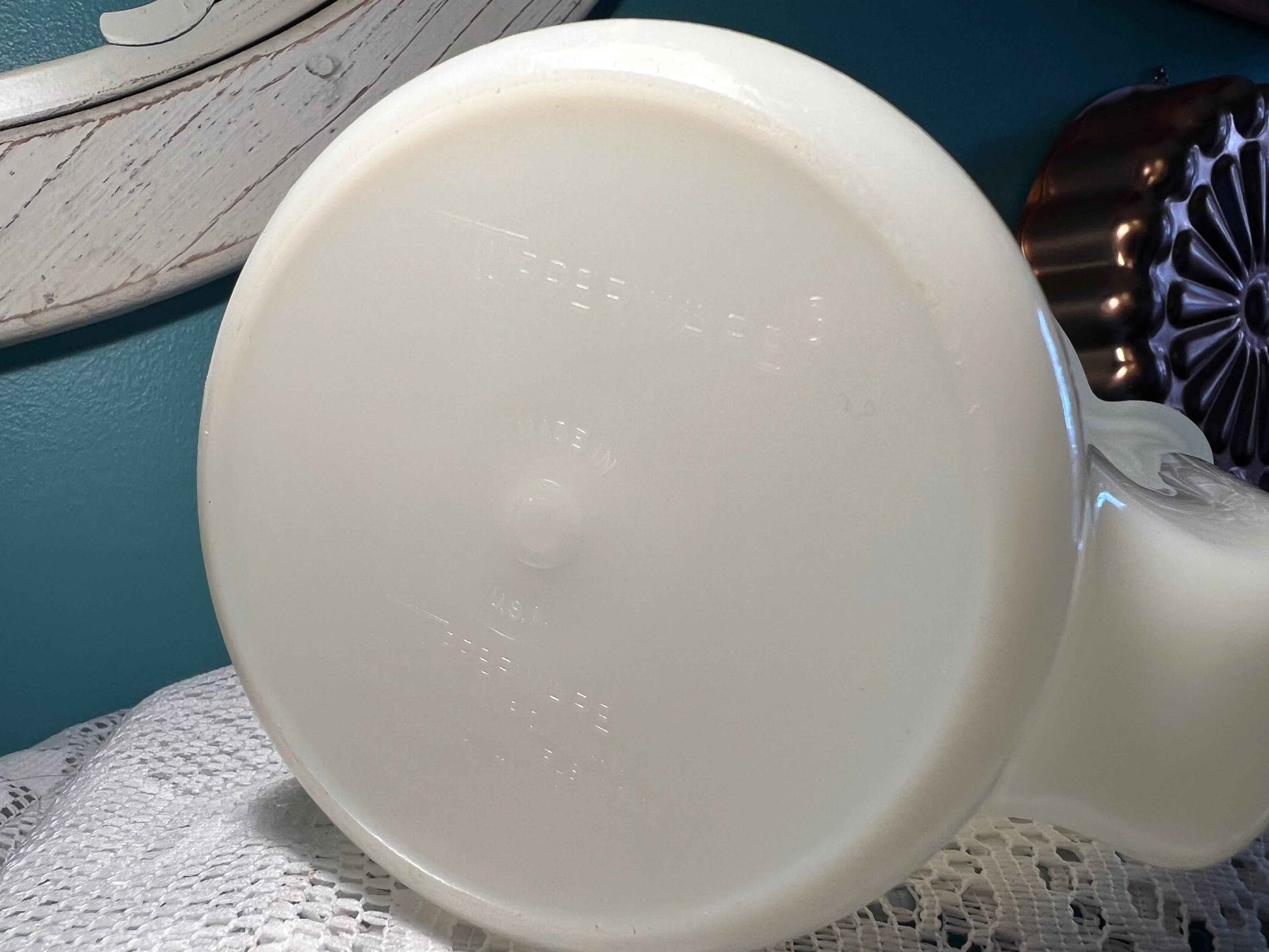 Vintage Tupperware 2 Quart Pitcher | #129 with Flip-Top Lid #447 | Retro Kitchenware