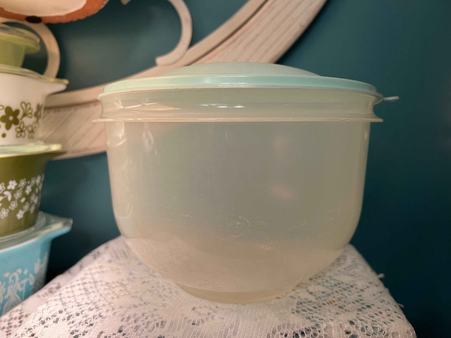 Vintage Tupperware Crisp-It Lettuce Keeper | Mint Green Lid #1424 | Retro Kitchenware