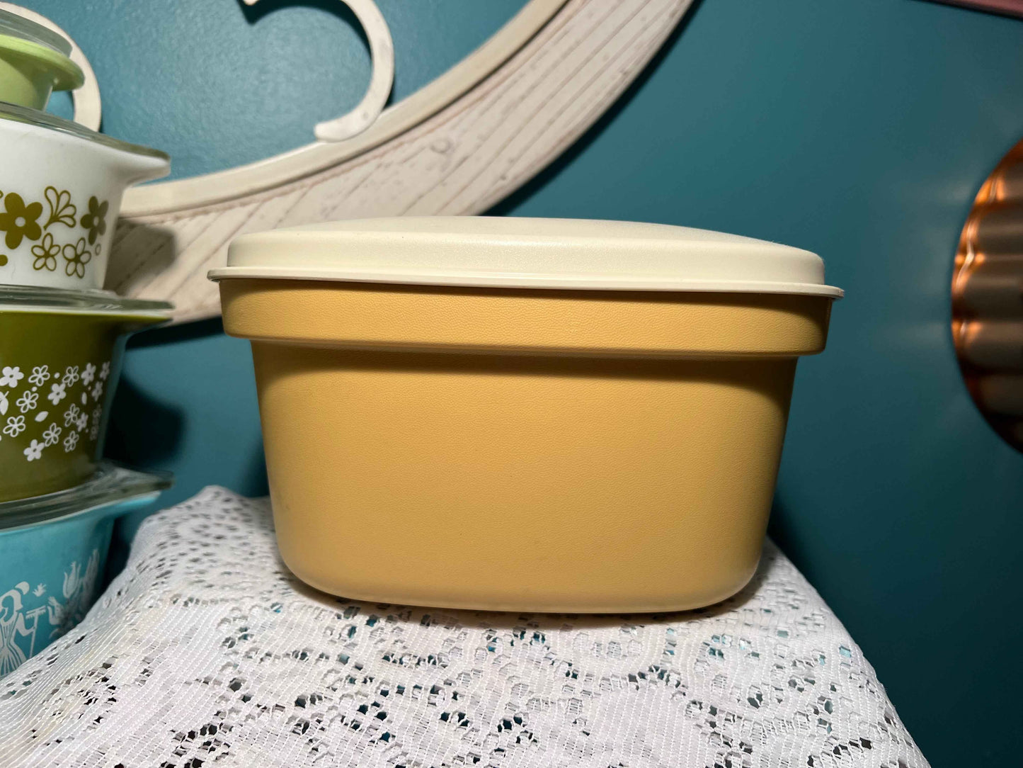 Vintage Tupperware Harvest Gold Microwave Steamer - Square #888 | Retro Kitchenware