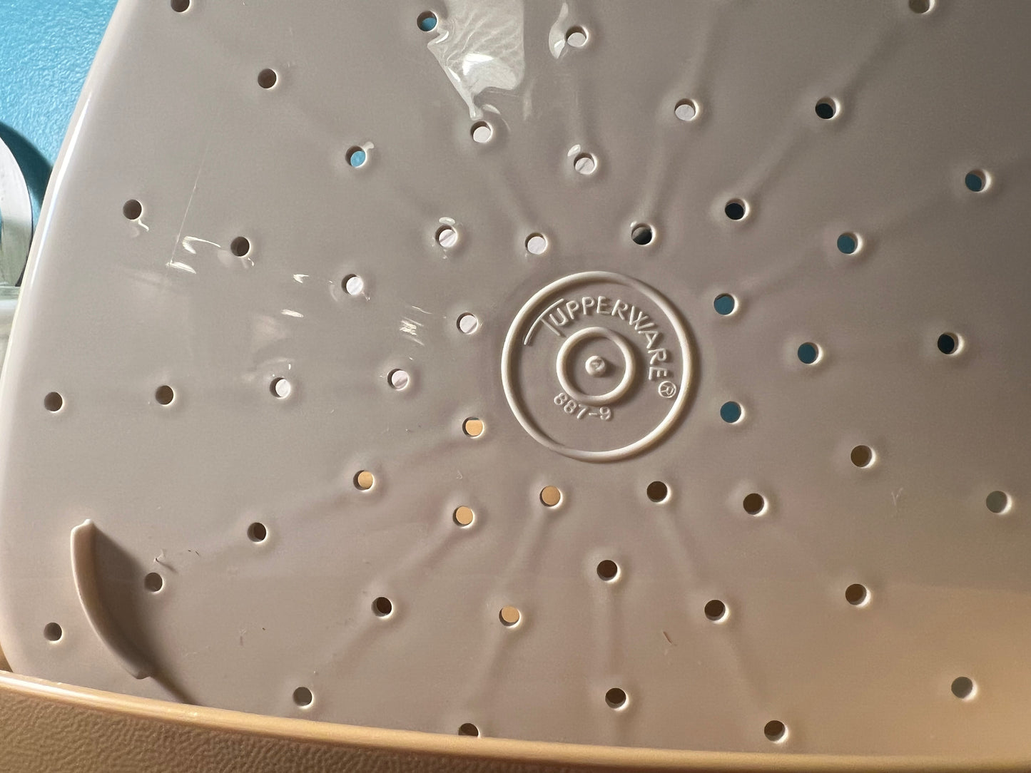 retro Tupperware rice and vegetable microwave cooker