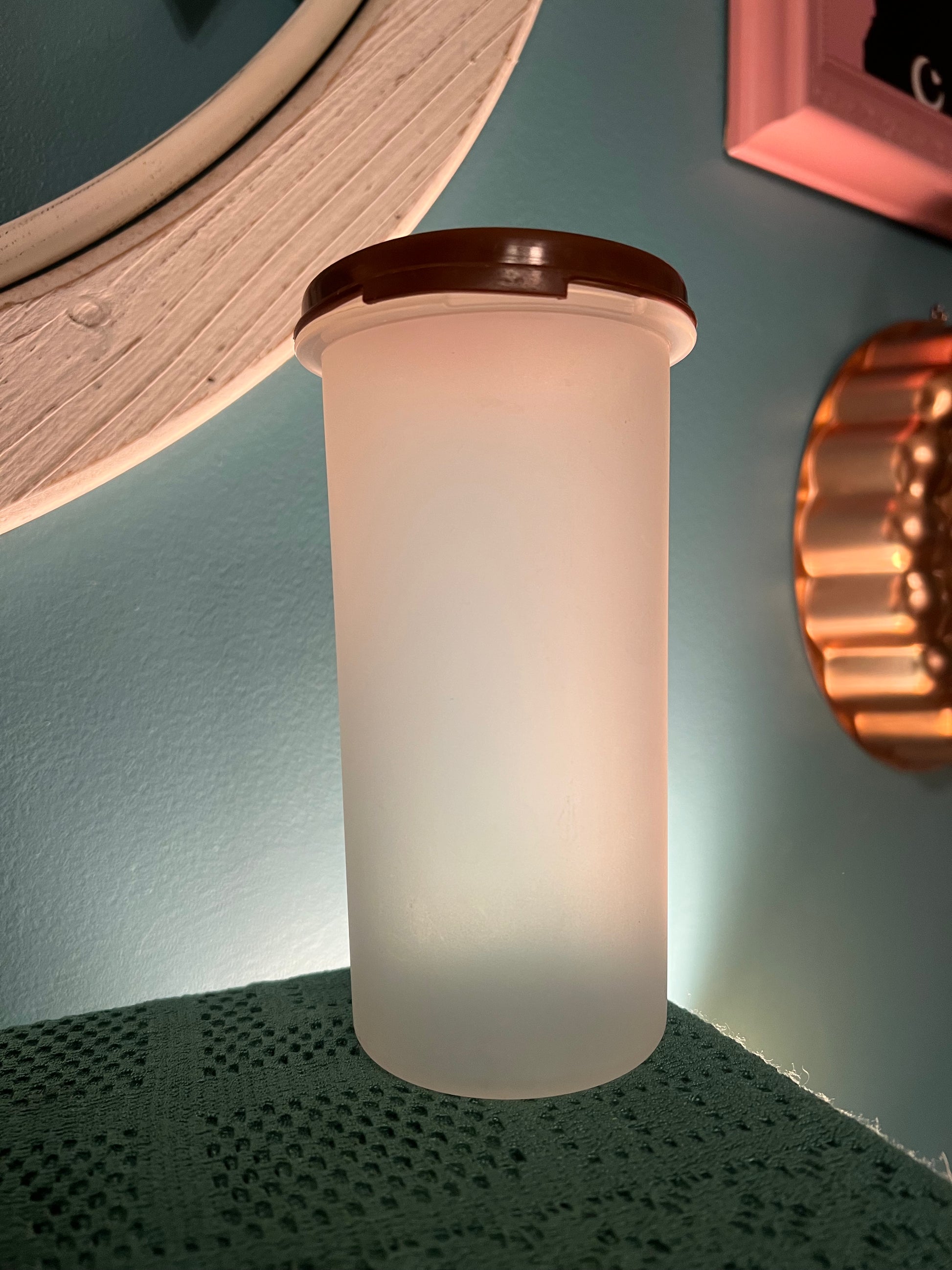 Vintage Tupperware Modular Mates 1641 container with brown lid 22 fl. oz.