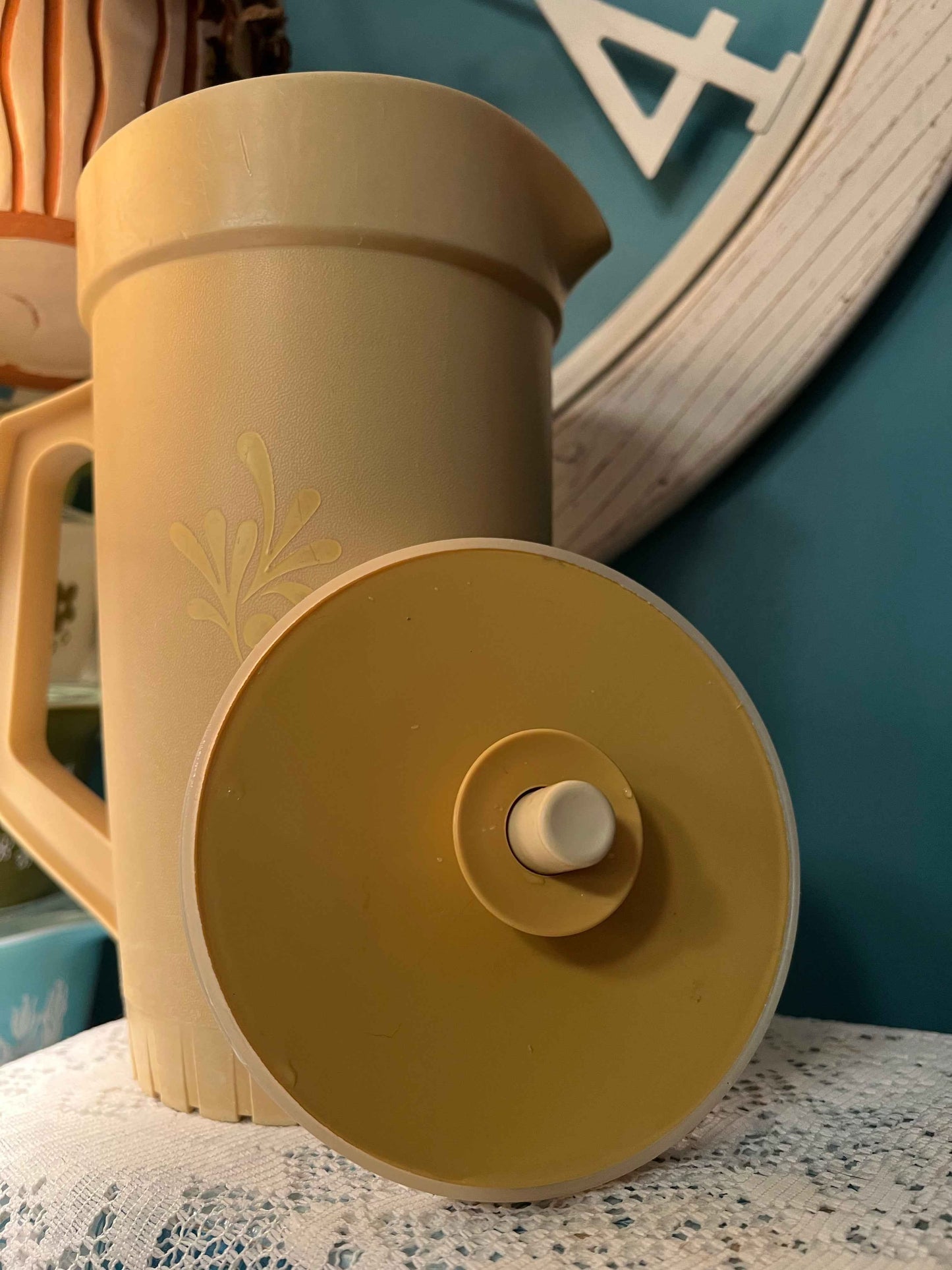 Vintage Tupperware Pitcher 800-2 Almond | 2 Quart Retro Kitchenware