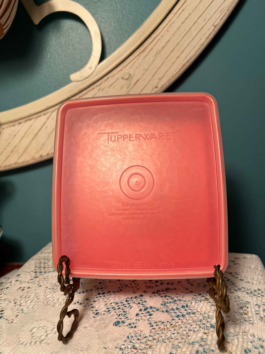 Vintage Tupperware Square-A-Way Sandwich Keeper #670-31 Red | Retro Kitchenware