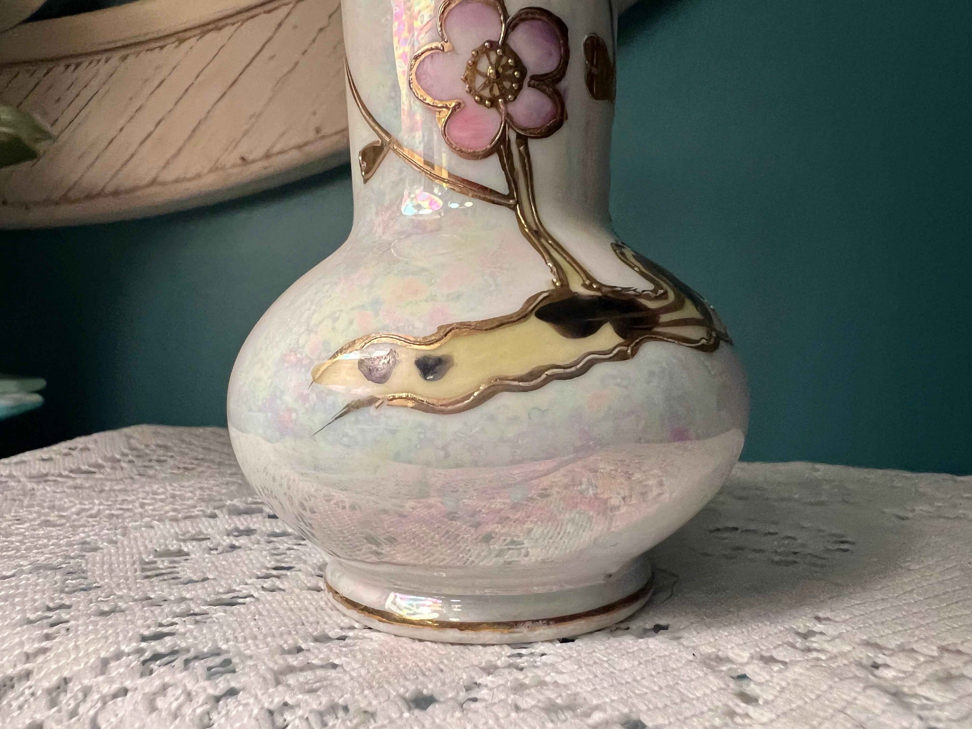 UCAGCO Hand-Painted Bud Vase | Pink Flowers & 22K Gold | Decorative Glassware