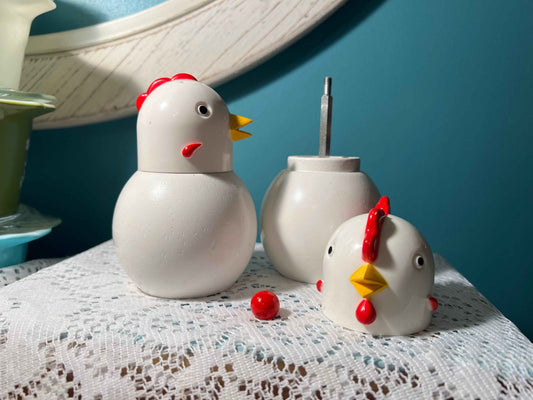 Vintage Hen & Rooster Salt Shaker and Pepper Grinder Set | Wood Kitchen Decor