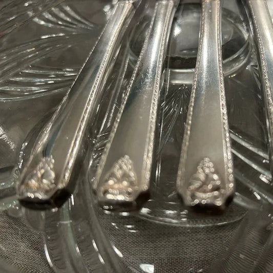 Vintage Prestige Silver Bordeaux Silverplate Knives – Set of 4 - Timeless Tableware